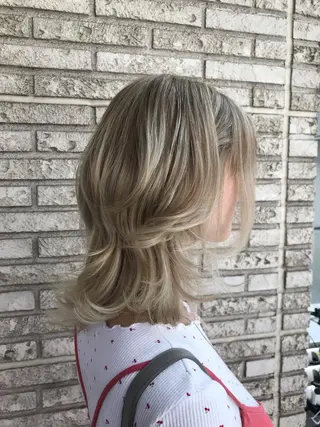 ミディアム 大石 さやかのヘアスタイル