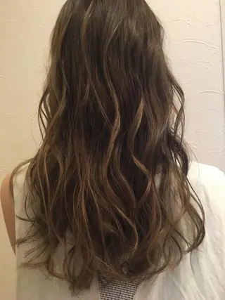 ロング カラー パーマ ヘアアレンジ IVY villa Suzu.のヘアスタイル