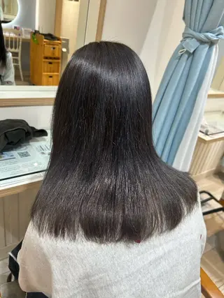 セミロング カラー 大川 夏実のヘアスタイル