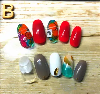 ネイル Li'leaNail AINAのネイルデザイン