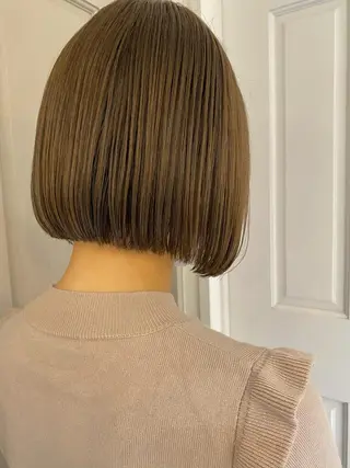 ショート カラー レイヤーと顔まわり 大好き❣️関口拓馬のヘアスタイル