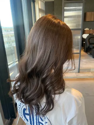 セミロング カラー AKI 🐉のヘアスタイル
