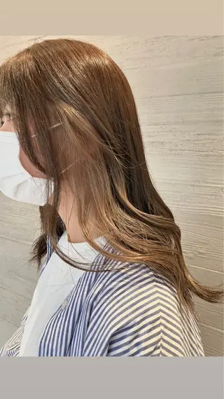 ロング カラー サキ🤍ハイトーン 🩰くびれ巻きヘアのヘアスタイル