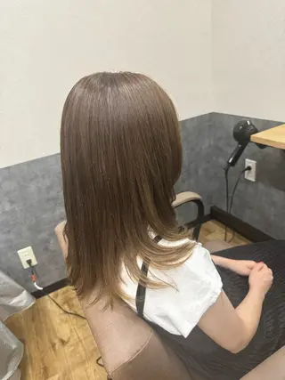 セミロング カラー reeed konnoのヘアスタイル