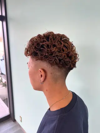 パーマ メンズ 志田 ほん/ メンズパーマのヘアスタイル