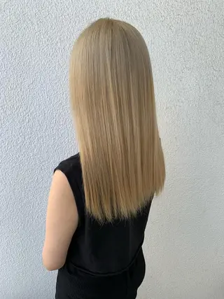 セミロング カラー 平尾 樹里のヘアスタイル