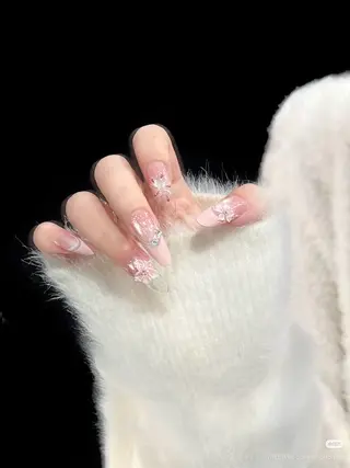 カラー AIN Nailのネイルデザイン