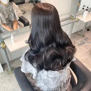 ロング カラー ヘアアレンジ 🪞［公式］ UNITED横浜🪞のヘアスタイル