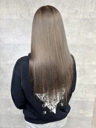 ロング カラー M. KANAのヘアスタイル
