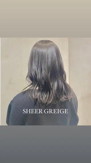 セミロング カラー ヘアアレンジ 赤み消しグレージュ 🫒reonのヘアスタイル