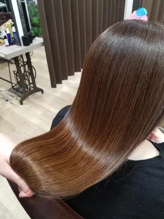 ロング カラー 髪の病院  ルーミールームのヘアスタイル