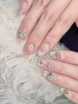 ネイル グロー ネイルのネイルデザイン