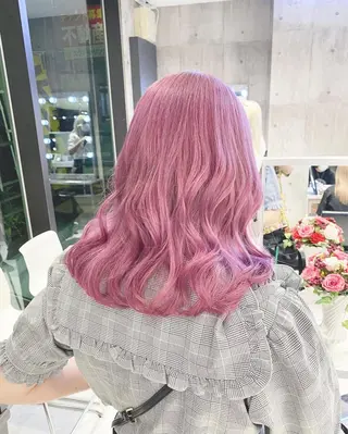 ミディアム カラー ヘアアレンジ TAKUMAブリーチ /切りっぱなし🪽のヘアスタイル