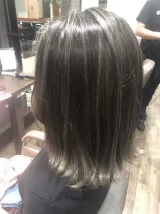 セミロング カラー pep natsumiのヘアスタイル