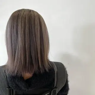 ミディアム . あゆみのヘアスタイル