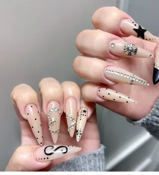 ネイル キャンアイドレッシー博多所属・en liのネイルデザイン