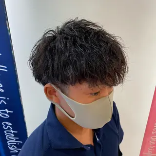 ショート パーマ メンズ 橋本 琉磨のヘアスタイル