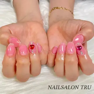 ネイル 𝐼𝑁𝑂𝑈𝐸 𝑀𝐼𝐴のネイルデザイン