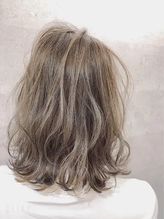 ミディアム カラー 𝑺𝒂𝒌𝒊 🩶マンツーマン施術のヘアスタイル