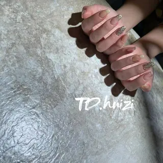 セミロング めぐみのネイルサロン スタッフ練習のネイルデザイン