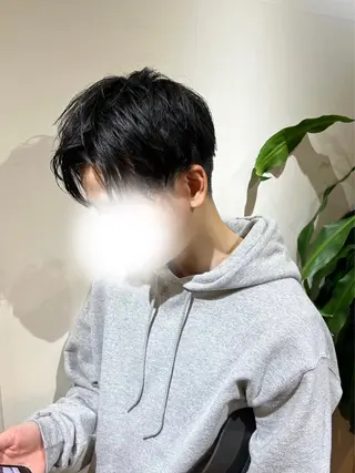 メンズ ·.⟡ 福田 彩乃 透明感カラー🪄🩵のヘアスタイル