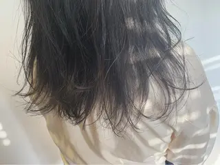 セミロング カラー 【Uneユヌ】菊地 春那のヘアスタイル