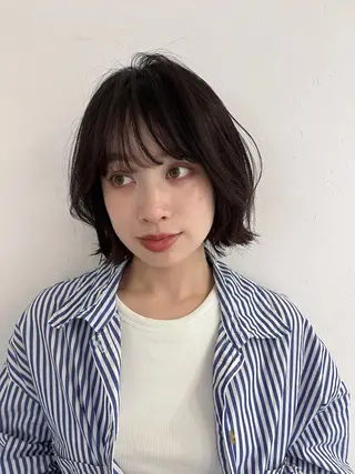 ショート カラー Viot 銀座 樋口 桃佳のヘアスタイル