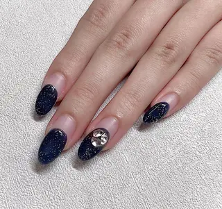 ミディアム R NAILSALONのネイルデザイン