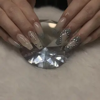 ネイル Megu 【 cutill 】のネイルデザイン