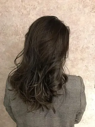ミディアム カラー パーマ 小顔カット✨ 透明感カラー/村上のヘアスタイル