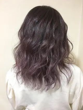 カラー 工藤 綾華のヘアスタイル