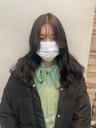 セミロング 艶カラー　宮﨑 蒼のヘアスタイル