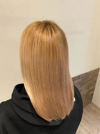 カラー 山本 鮎里のマツエク・マツパデザイン