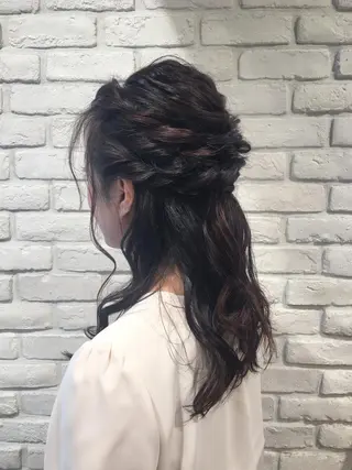 セミロング ヘアアレンジ ベージュカラー🧸 伊藤なつみのヘアスタイル