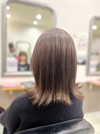 カラー 艶髪🥣透明感カラー 🫧前田奈津実のヘアスタイル