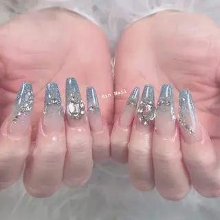 ネイル Hin Nailsのネイルデザイン