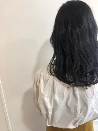 セミロング カラー MIOベージュカラー 柔らかいカラーのヘアスタイル