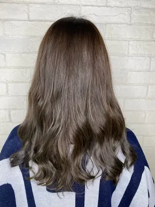 ロング カラー deseo 透明色艶カラーツバサのヘアスタイル