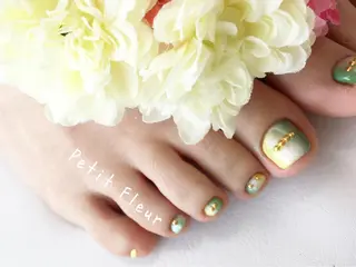 ネイル Petit Fleur所属・青柳 亜梨奈のマツエク・マツパデザイン