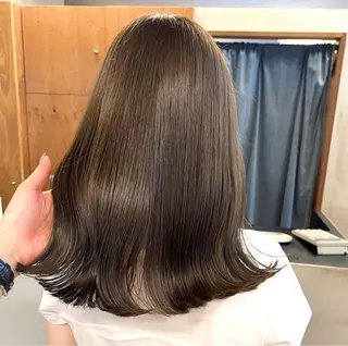 セミロング カラー パーマ ヘアアレンジ メンズ キッズ ネイル マツエク・マツパ アイブロウ 前川 朋香のヘアスタイル