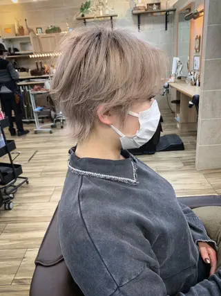 ショート カラー 平尾 拓也のヘアスタイル