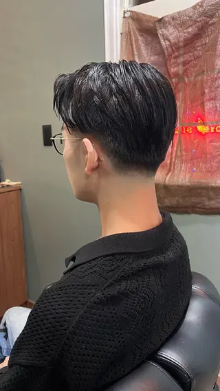 ミディアム メンズ 荻沼 快のヘアスタイル