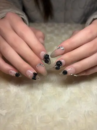 ネイル e.b.mimi Wakanaのネイルデザイン