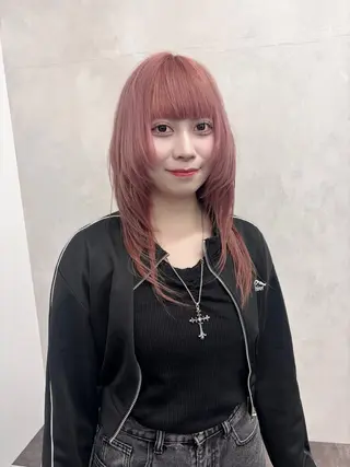 ミディアム ゲンキ /ウルフカットのヘアスタイル