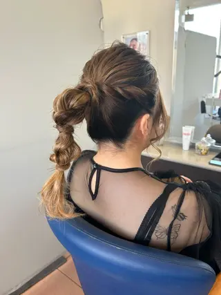 ロング ヘアアレンジ attrice 秋山梨紗のマツエク・マツパデザイン