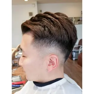 メンズ ブリーチ、デザイン  カラー福士直矢のヘアスタイル