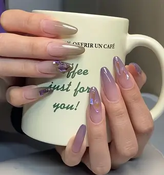 ネイル Queens PUPUのネイルデザイン