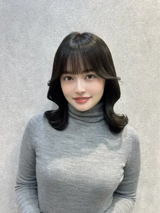 ミディアム カラー ヘアアレンジ 🩷韓国ヘア/ヨシン モリ🩷Maikaのヘアスタイル