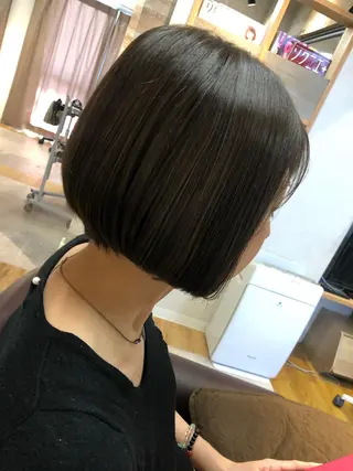 ショート カラー tuuli トゥーリのヘアスタイル