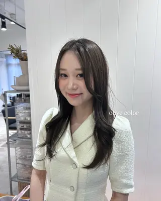 ロング カラー ブリーチなしWカラー ／レイヤー🎀マリノのヘアスタイル
